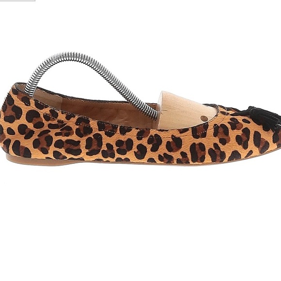 J. Crew Leopard Stretch Flats w/ Pointed Tow w/ Tassel size 8.5 - Picture 2 of 3